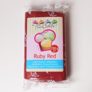 Pâte à sucre FunCakes rouge rubis 250 g