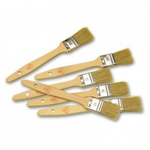 Flat brush with wooden0 handle L 40 mm